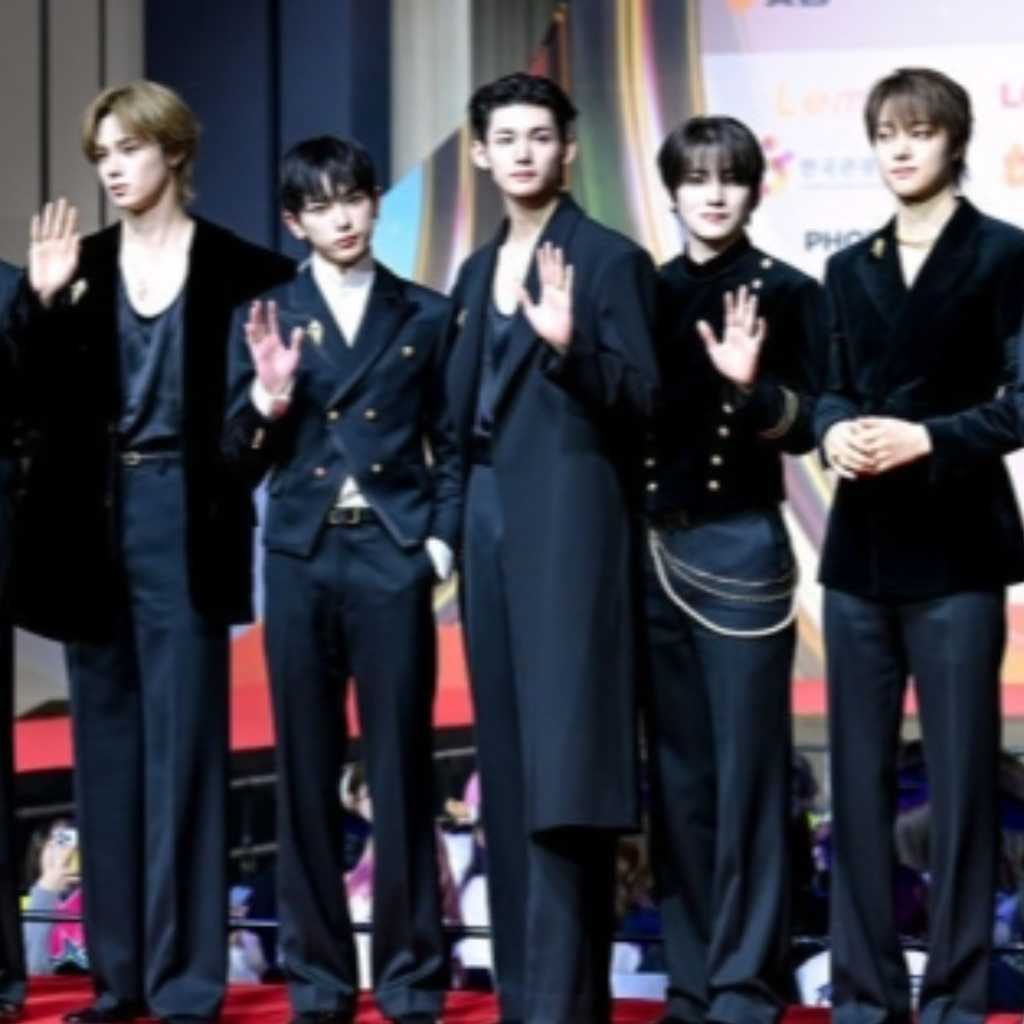 【PHOTO】＆TEAM「2025 SBS歌謡大典」レッドカーペットに登場