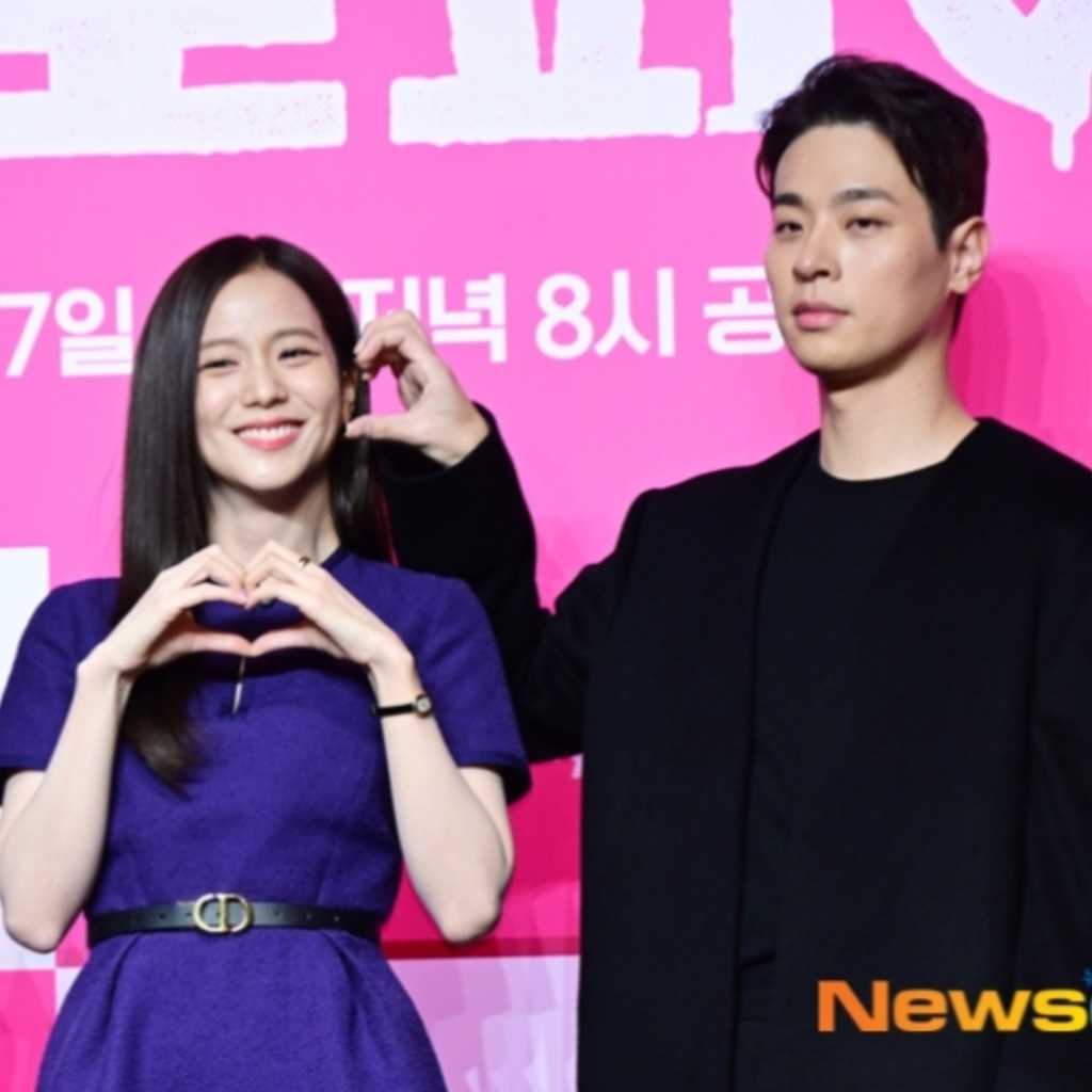 パク・ジョンミン＆BLACKPINK ジス、恋人役で再会！「キム・ゴウンを通してサインをもらった」