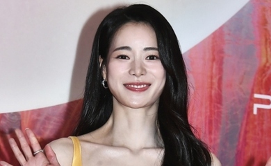 【PHOTO】イム・ジヨン＆f(x) クリスタル＆コ・ミンシら「第60回百想芸術大賞」レッドカーペットに登場