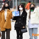 【PHOTO】T-ARA ヒョミン＆ジヨン＆キュリ「2時脱出Cultwo Show」出演のため放送局へ…ウンジョンの写真を抱いて登場（動画あり）