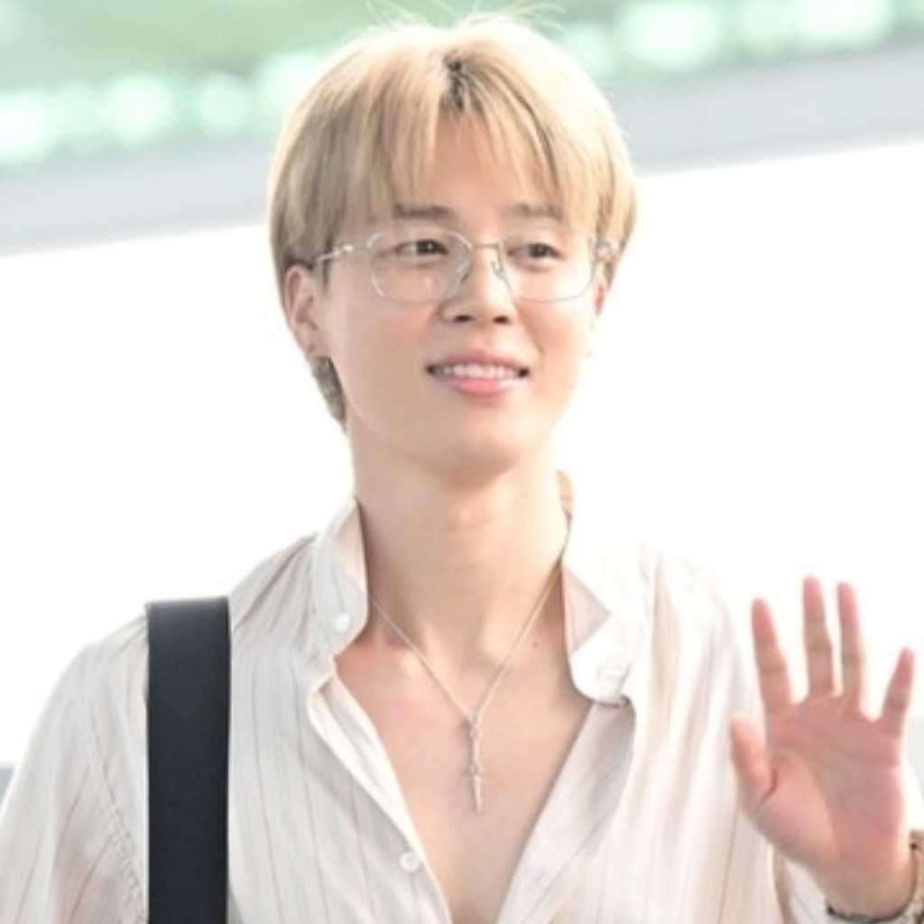 BTS ジミン、生配信で心境を告白「一連の出来事経て…良い大人になりたいと思った」