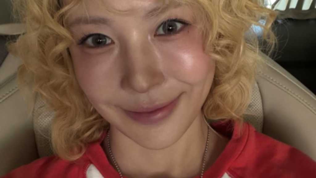 BoA、大胆イメチェンに驚き！金髪パーマ姿が「可愛すぎる」と話題