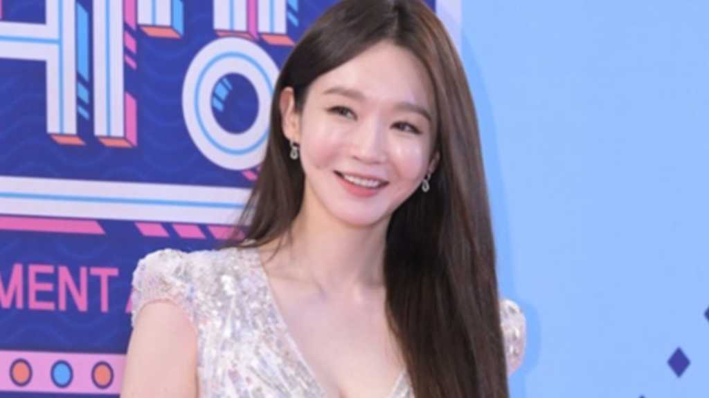 Davichi カン・ミンギョン、違法医療を巡る事態に言及…SNSで“注射おばさん騒動”への関与を否定