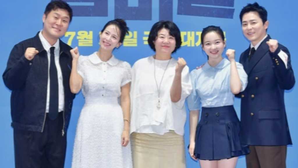 【PHOTO】チョ・ジョンソク&チェ・ユリら、映画「ゾンビになってしまった私の娘」メディア試写会に出席