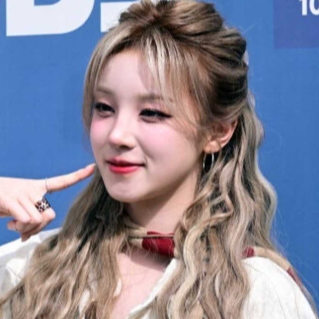 【PHOTO】i-dle ウギ＆キム・ヒジェ「2時脱出Cultwo Show」出演のため放送局へ