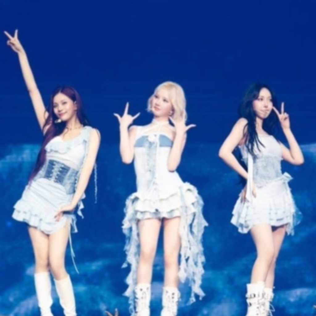 VIVIZ、新曲を初披露も！ワールドツアーのソウル公演が成功裏に終了…カムバック活動に高まる期待