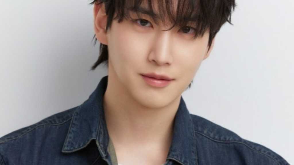 PENTAGON シンウォン、俳優デビュー！デニムからスーツまで…多彩なプロフィール写真が話題