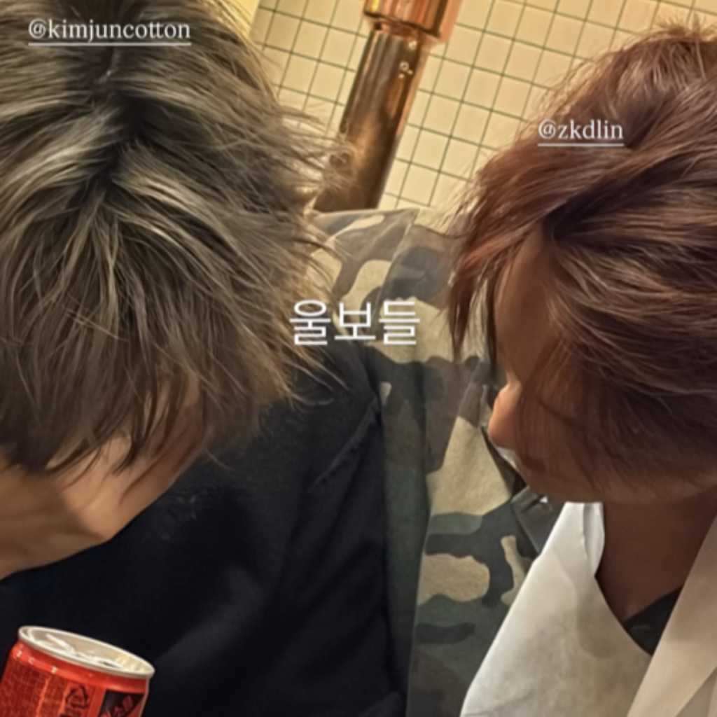 EXO、8年ぶりの「MMA 2025」出演を終えて涙…熱いステージに後輩アイドルたちも釘付け