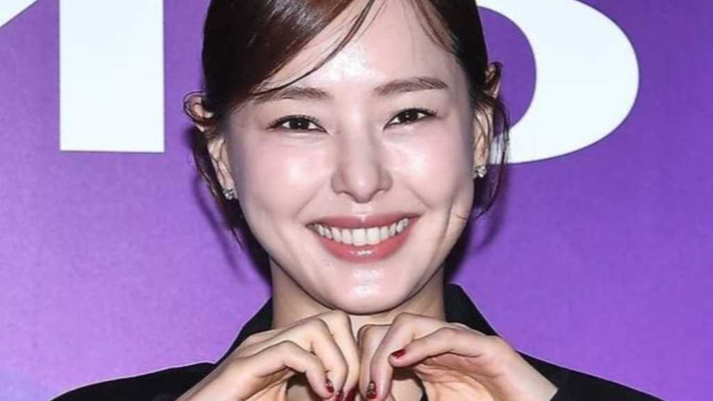 “妊娠中”イ・ハニ、Netflix「エマ」制作発表会にオンラインで参加へ