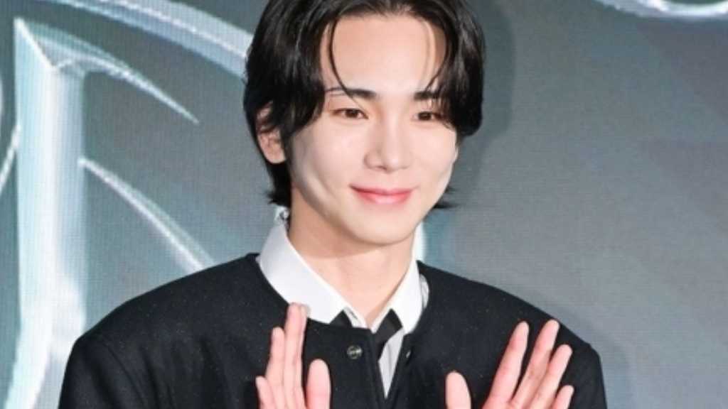 SHINee キー、番組収録中に突然の涙のワケは？少女時代 テヨンらも1位を祝福（動画あり）