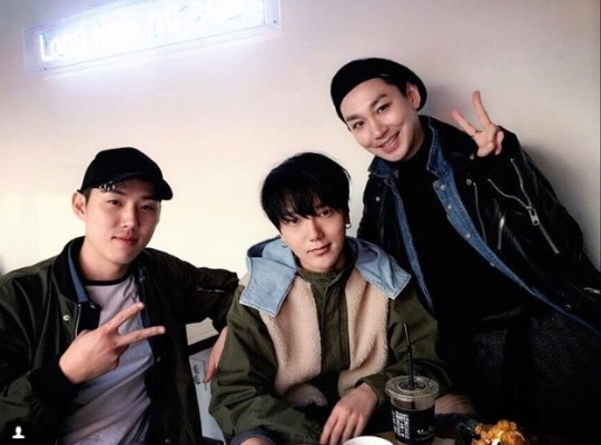 Super Junior イェソン ペク ソンヒョン キム ホヨン ボイス の3人が近況写真を公開 Kstyle