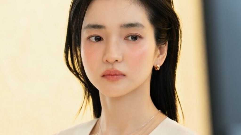 キム・テリ、鮮やかな宝石を身に着けさらに際立つ美しさ…多彩なコンセプトを表現