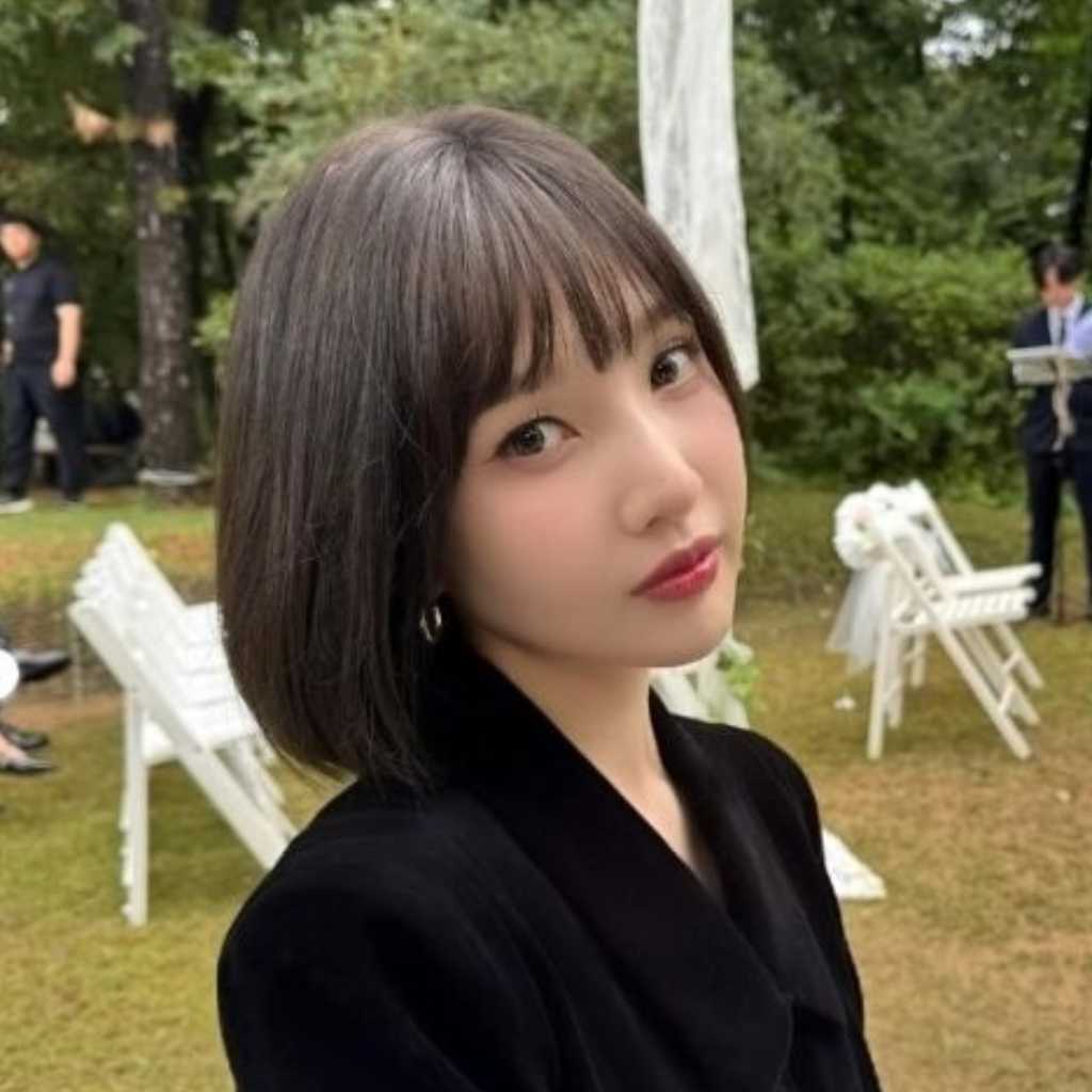 Red Velvet ジョイ、金髪ロングから黒髪ボブに!妹の結婚式の写真を公開