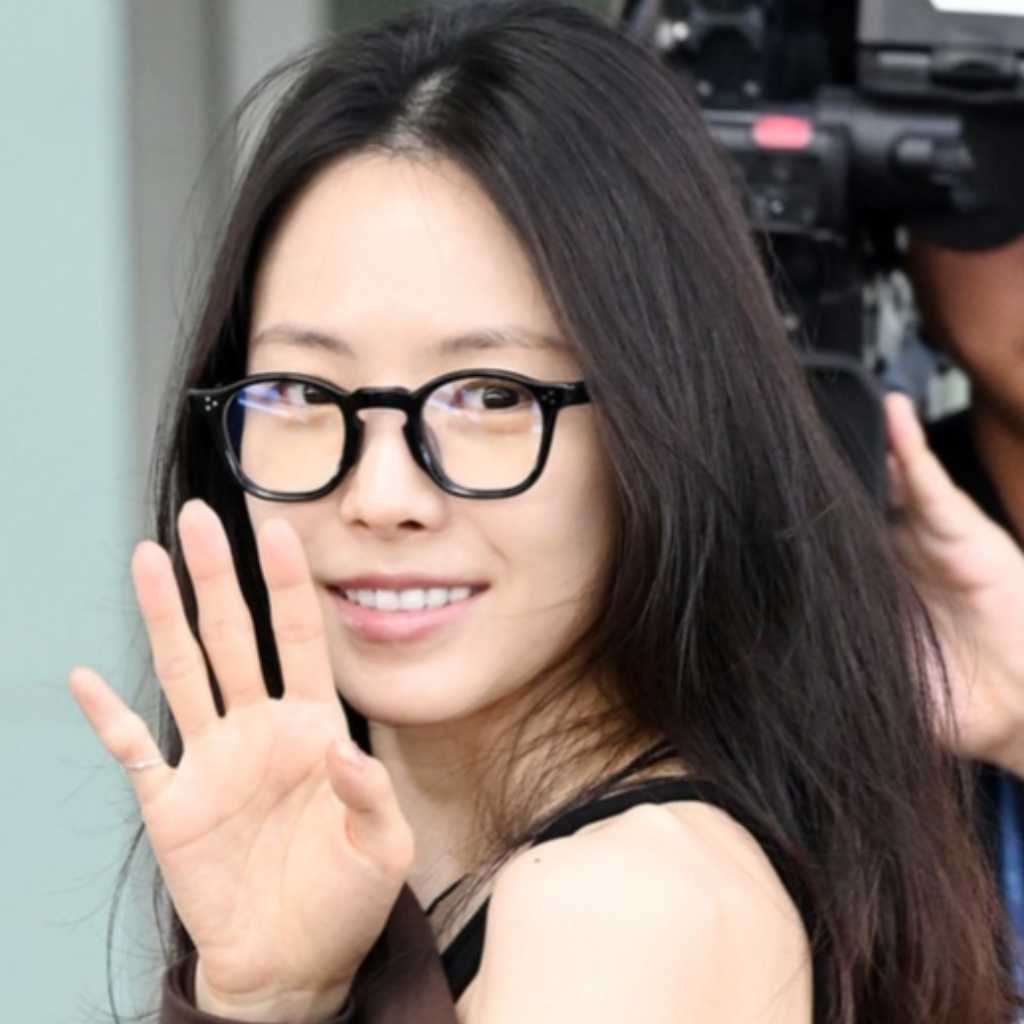 【PHOTO】元Apink ソン・ナウン＆ウォン・ヒョンジュン、ドラマ「エージェント・キム﻿」褒賞休暇のためグアムへ出国（動画あり）