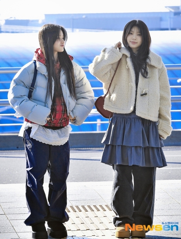 PHOTO】ILLIT モカ＆イロハ、スケジュールのため日本へ（動画あり