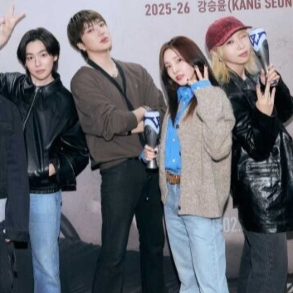 2NE1のDARA、BOMのSNSフォローを解除？YGファミリーとの交流も話題