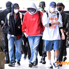 【PHOTO】THE BOYZ、日本でのスケジュールのため出国…K-POPライブイベントにも参加