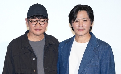 チャン・ドンゴン、日本語での気遣いに拍手喝采！約5年ぶりの主演映画「満ち足りた家族」ジャパンプレミアに登壇 - Kstyle