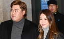【PHOTO】リュ・ヒョンジン＆ペ・ジヒョン夫妻、韓国に入国…新婚のような微笑ましさ