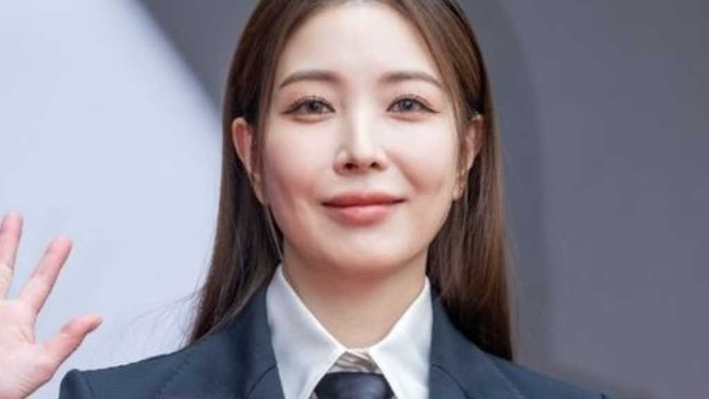 BoA、ILLIT ウォンヒ＆BTOB ソンジェらに続き…人気キャラ「ラブブ」詐欺被害に“責任を取って”