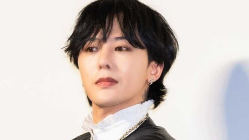 G-DRAGON、恋愛に関する質問に意味深な反応！？タロット占いの結果に注目（動画あり）