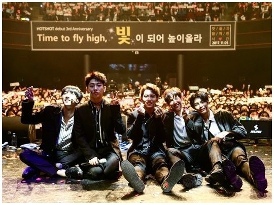 Hotshot 韓国で初のファンミーティングを成功裏に終了 6人が歌う日まで待ってて欲しい Kstyle