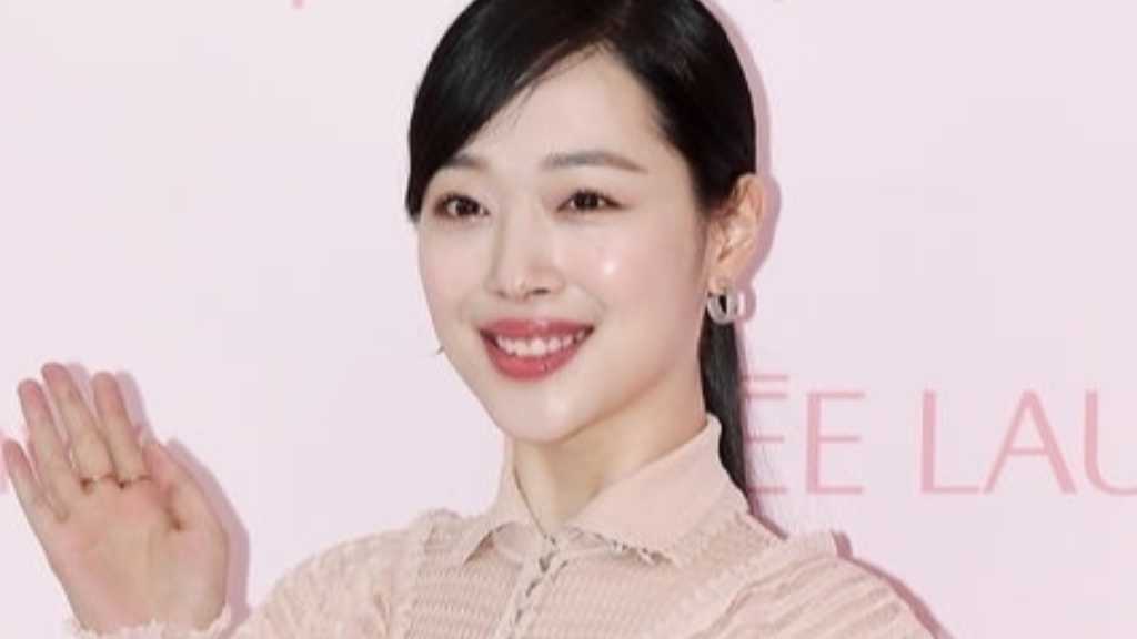 ソルリさんの実兄、実名で意味深投稿も削除「映画『リアル』は当初IUが主役だった」