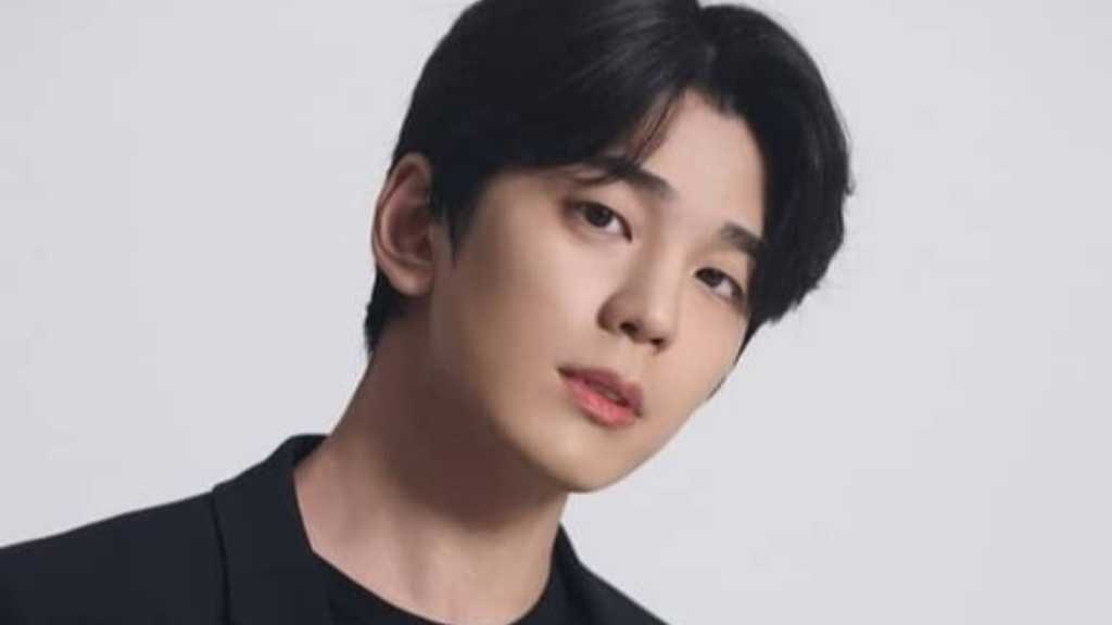 俳優キム・ミンギュ、本日除隊…ファンに報告「早く良い作品でお会いしたい」