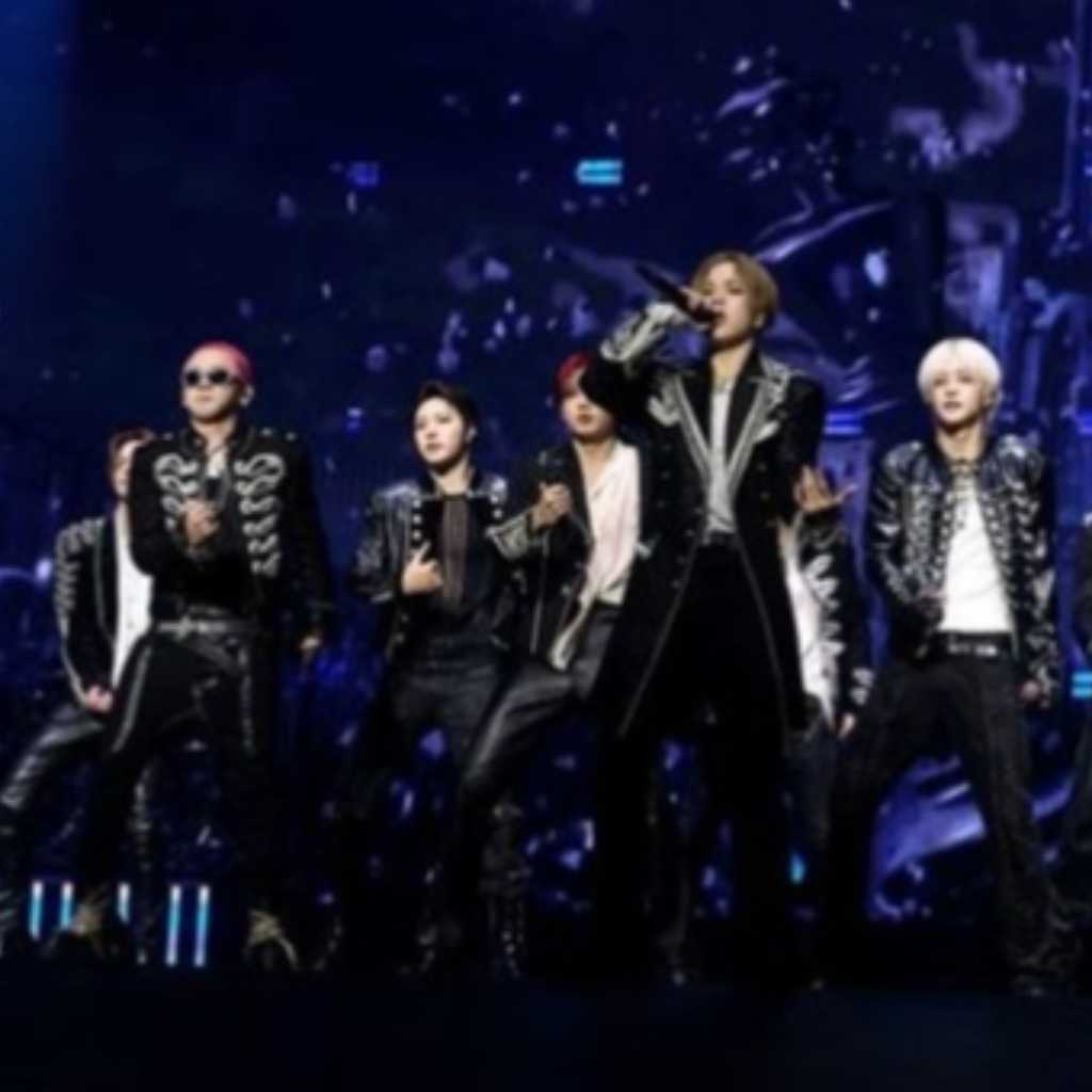 TREASURE、マカオ公演が大盛況!ジフンのサプライズ誕生日パーティーも