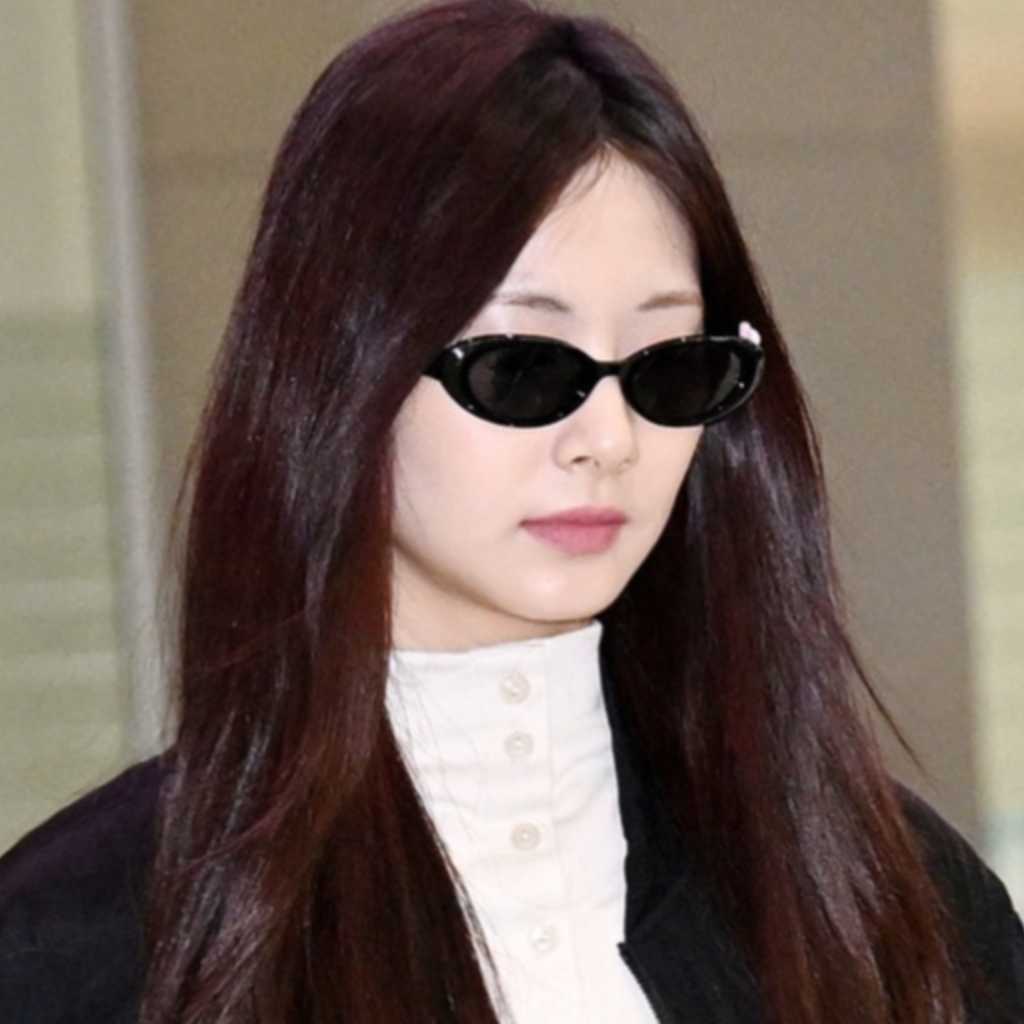 【PHOTO】TWICE ツウィ、ワールドツアーの台湾公演を終えて韓国に到着（動画あり）