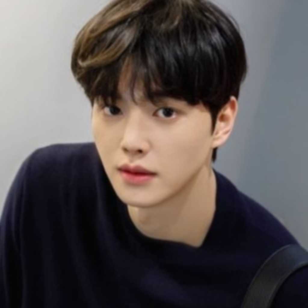 ソン・ガン、漫画から飛び出したような抜群のビジュアル!近況ショットを公開