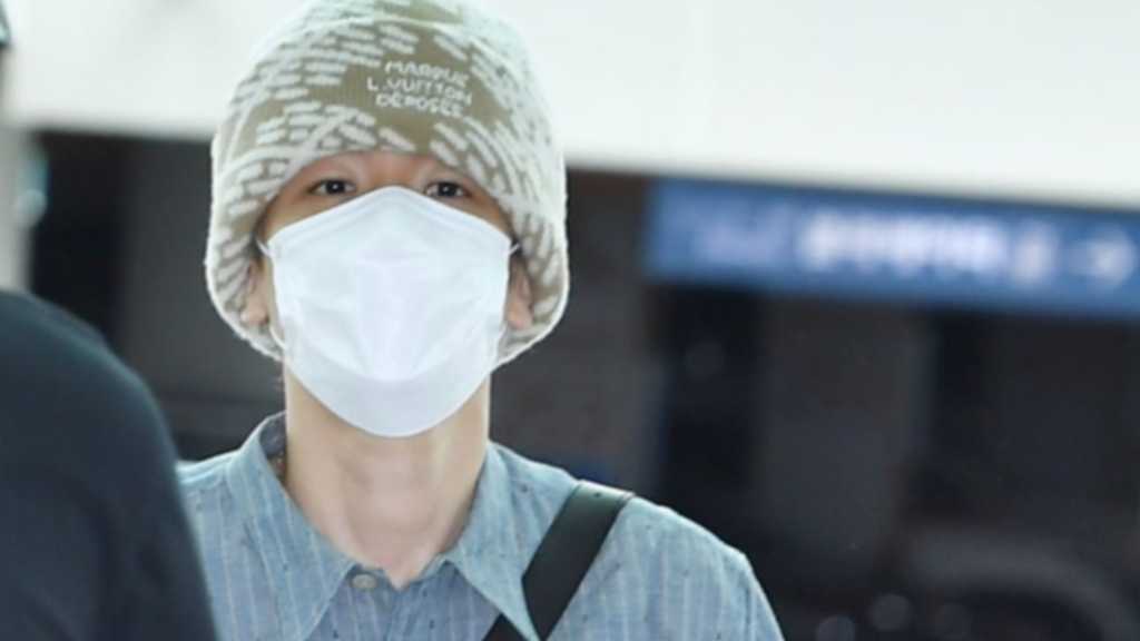 【PHOTO】EXO ベクヒョン、ワールドツアーのため台湾へ出国…小走り姿が可愛いと話題に