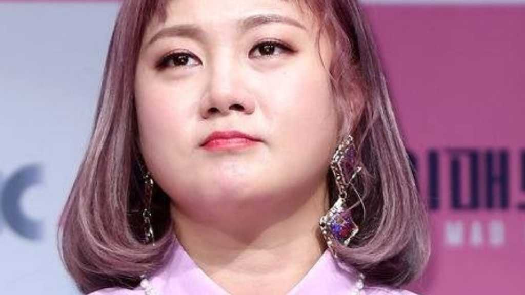 パク・ナレ、7時間を超える警察調査が終了…報道陣の前でコメント「事実通りに答えた」