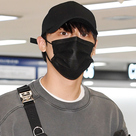 【PHOTO】イ・ドヒョン、日本で行われる「韓国 DRAMATIC NIGHT」に出演するため出国(動画あり)