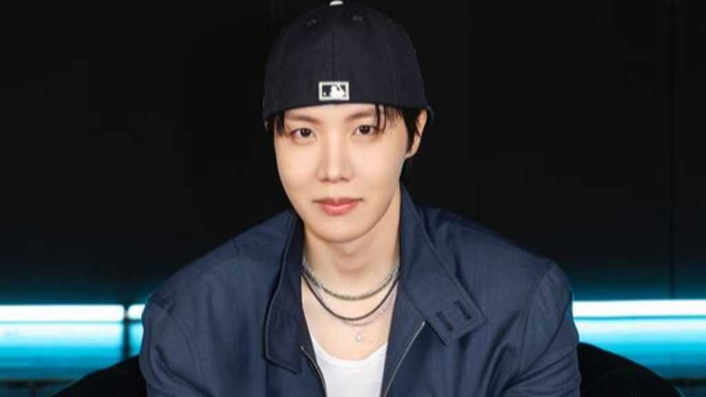 BTSのJ-HOPE、デジタルシングル「MONA LISA」MV公開…ヒップなバイブスのパフォーマンスに注目