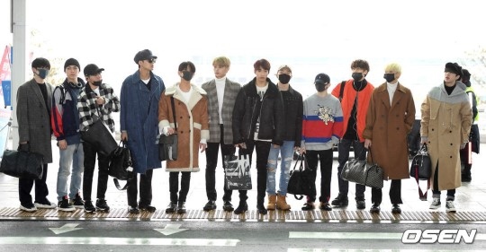 Photo Seventeen ファンサイン会のためマレーシアに出国 個性溢れるファッション Kstyle Photo Seventeen ファンサイン会のためマレーシアに出国 個性溢れるファッション Kstyle