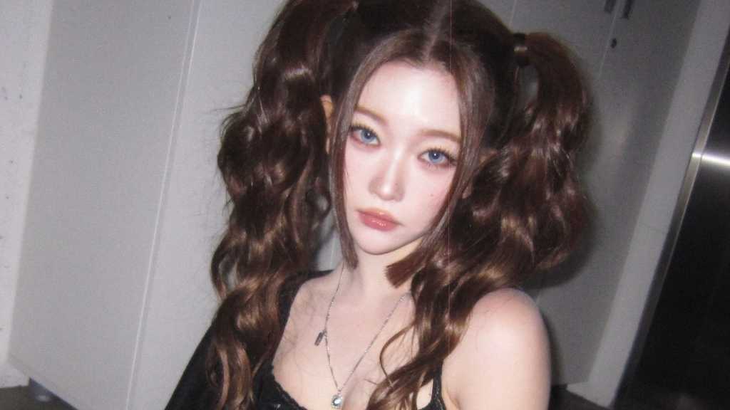 Billlie つき、セクシーな衣装の近況ショット公開！人形のようなビジュアル