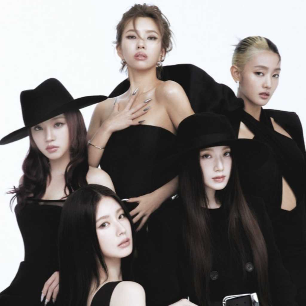 i-dleだけの美しさ…ブラックとホワイトで際立つ画報