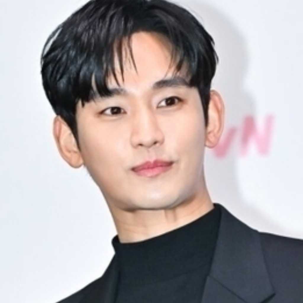 キム・スヒョン、広告主が続々と違約金を請求…7億円超えの報道に代理人がコメント