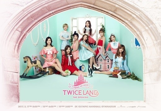 TWICE、初の単独コンサート「TWICELAND -The Opening-」ポスターを公開！本日(20日)前売りスタート - Kstyle