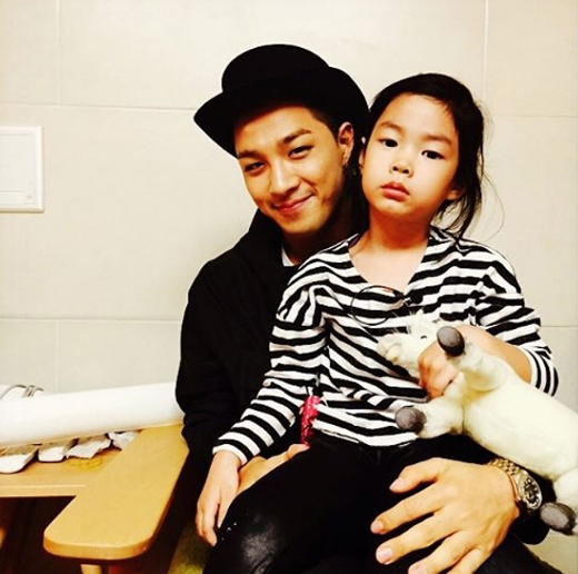 Bigbangのsol Tabloの娘ハルちゃんとのツーショットを公開 Kstyle