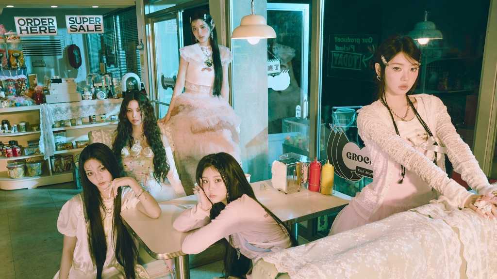 ILLIT、日本のTVアニメ「姫様“拷問”の時間です」第2期のオープニングテーマを担当！“どんな化学反応を起こすのか楽しみ”