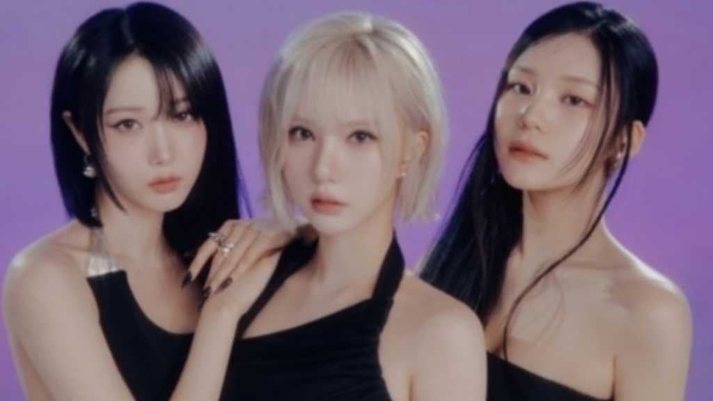 VIVIZ、1stフルアルバム「A Montage of（ ）」コンセプトフォトを公開