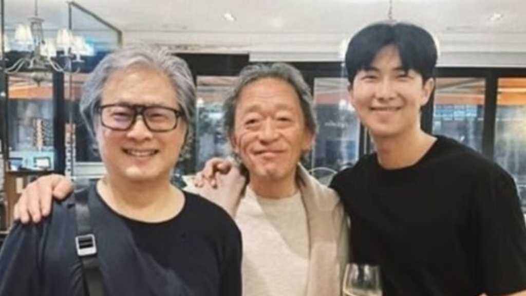 BTSのRM、パク・チャヌク監督＆指揮者チョン・ミョンフンとの記念ショットを公開！