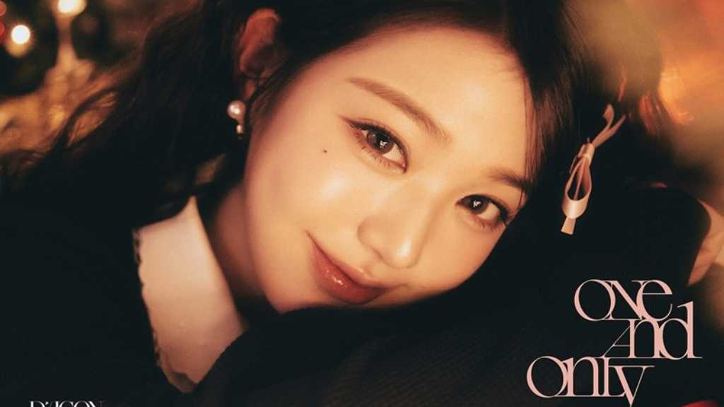 IVE ウォニョン、D'ICON写真集の発売決定…ナチュラル&エレガントな魅力が詰まった1冊