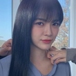 gugudan キム・セジョン、ますます綺麗に…近況写真で見せた美しいロングヘア＆女性らしいファッションに注目