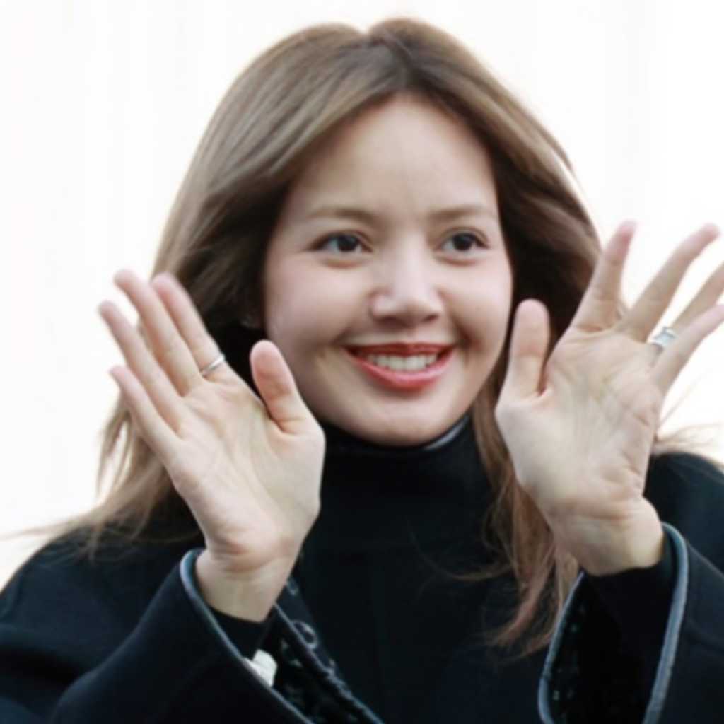 【PHOTO】BLACKPINK リサ、海外スケジュールのためフランスへ出国(動画あり)