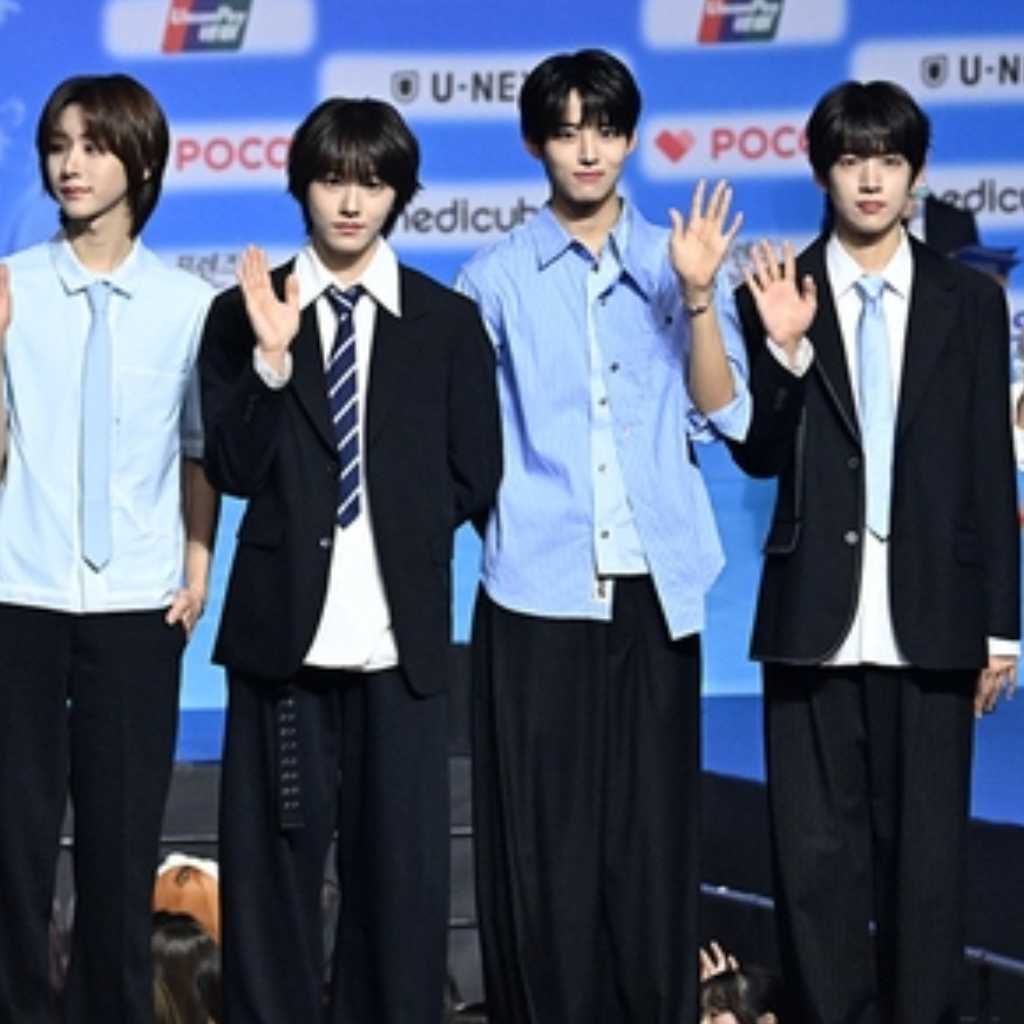 【PHOTO】IDID「2026 SBS歌謡大典 Summer」ブルーカーペットに登場
