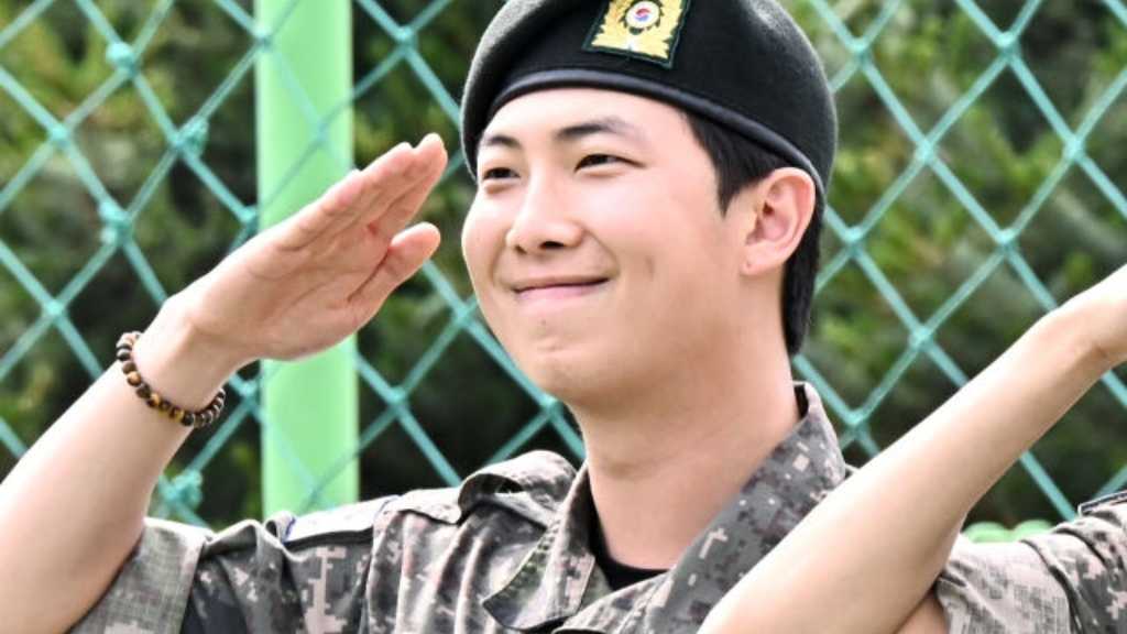 BTSのRM、デビュー12周年迎え…グループ活動の第2幕を予告「再びたくましく冒険する」