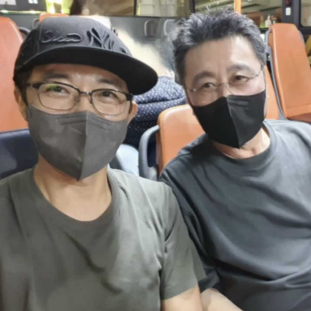 チェ・ジョンウさんの突然の訃報…後輩俳優たちが生前の写真と共にSNSで追悼